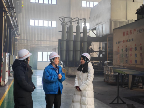 盟工信局开展防范非法金融 宣传教育入企活动